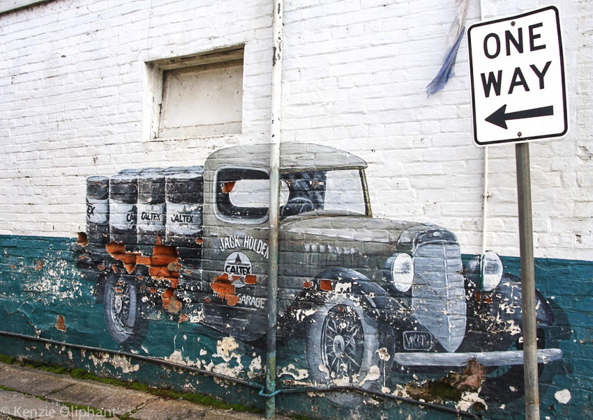 Yackandandah painting